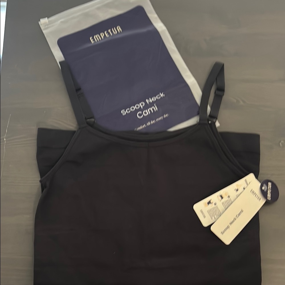 Empetua Black Scoop neck compression Cami